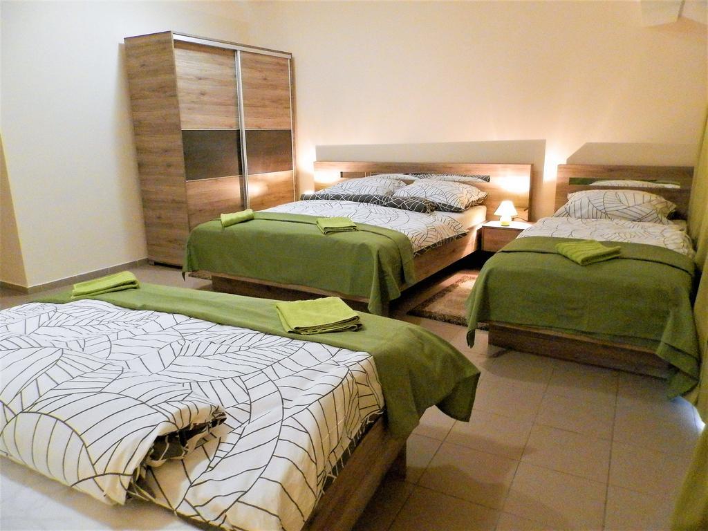 Bed and Breakfast Bartok Ter Panzio Эгер Экстерьер фото