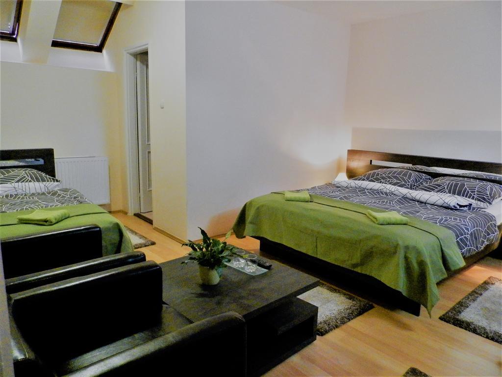 Bed and Breakfast Bartok Ter Panzio Эгер Экстерьер фото