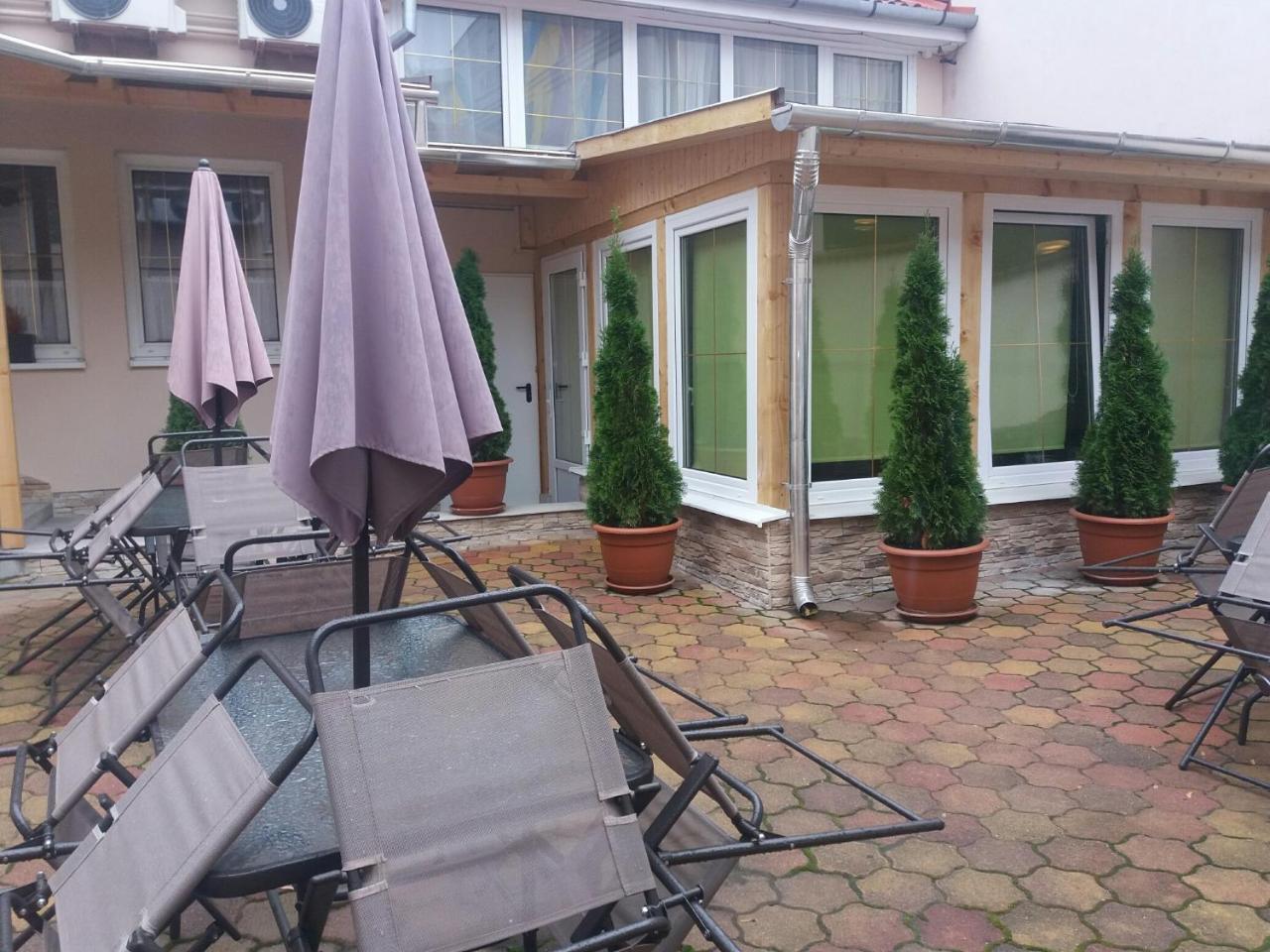 Bed and Breakfast Bartok Ter Panzio Эгер Экстерьер фото
